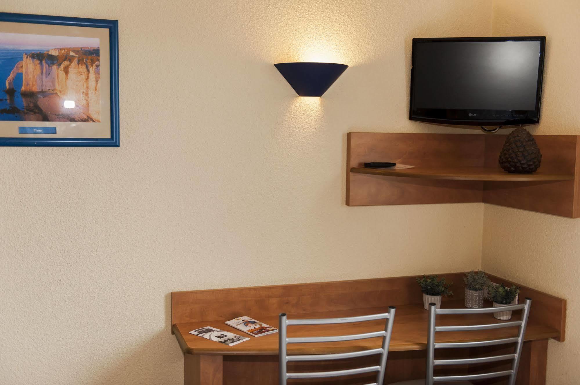 Armony Hotel Bourg-Achard Dış mekan fotoğraf